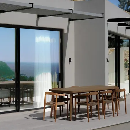 Scirocco Luxury & Vila Vasiliki