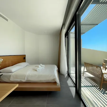 Scirocco Luxury & * Vasiliki