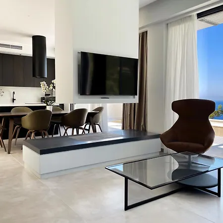 Scirocco Luxury & Vasiliki