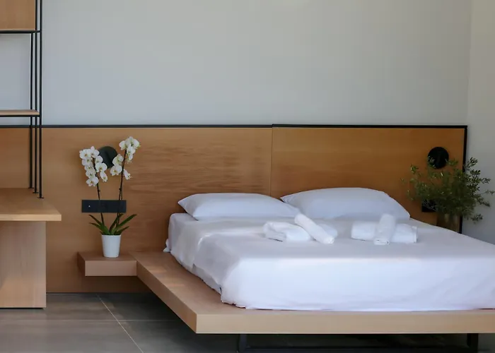 Scirocco Luxury & Vasiliki