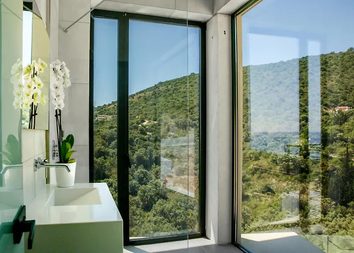 Villa Scirocco Luxury & *