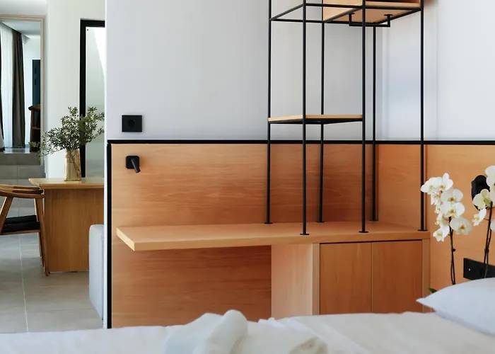 Scirocco Luxury & Vasiliki