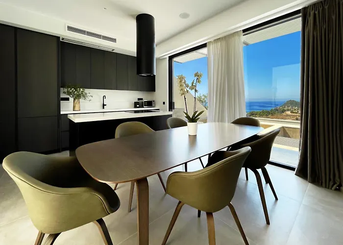 Scirocco Luxury & Villa